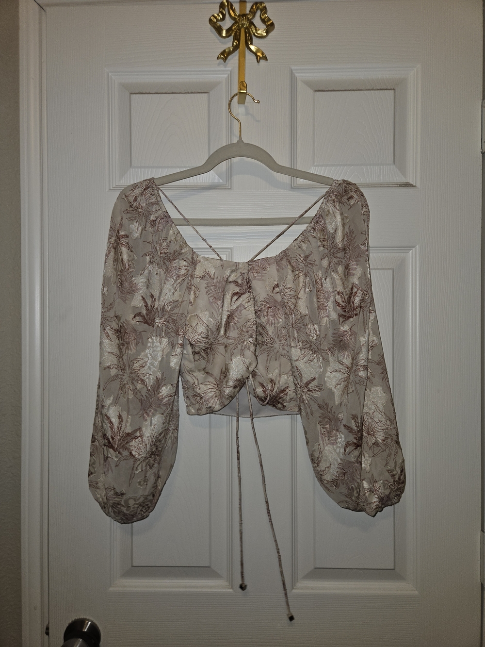 Miss Lola Floral V-Neck Cropped Peasant Top - Cream/Pink - Picture 3 of 6